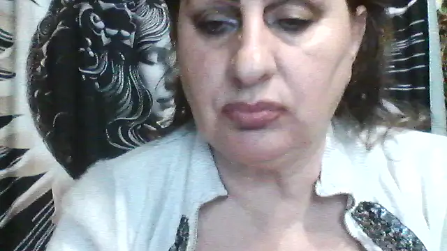 LoaqLovew online show from 04.30.26