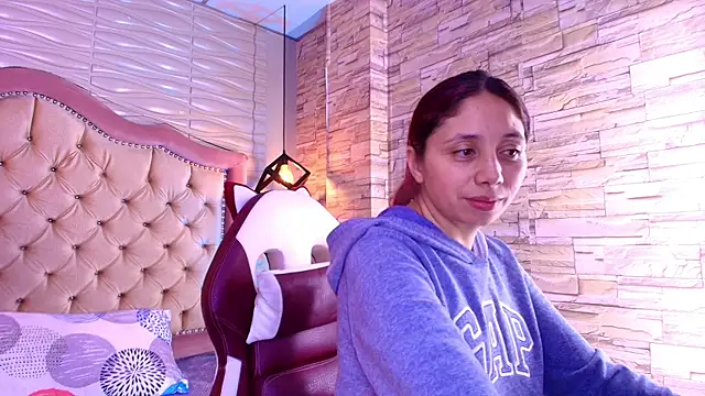 stephaniesun  online show from 07.28.26