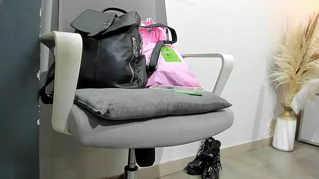 KeishaBlurr online show from 07.31.26