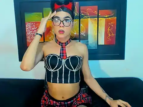 Snapshot of Miastephensz chatting on 05.16.26 Miastephensz online show from 05.16.26
