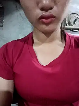 Snapshot of Rosie_LoveUU chatting on 04.27.26 Rosie LoveUU online show from 04.27.26