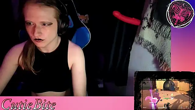 Snapshot of CutieBite chatting on 05.02.26 CutieBite online show from 05.02.26