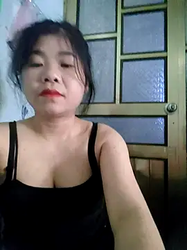 Snapshot of Ayti01 chatting on 04.25.26 Ayti01 online show from 04.25.26