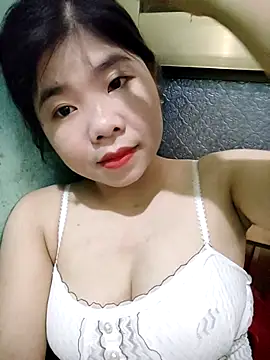 Snapshot of Ayti01 chatting on 05.16.26 Ayti01 online show from 05.16.26