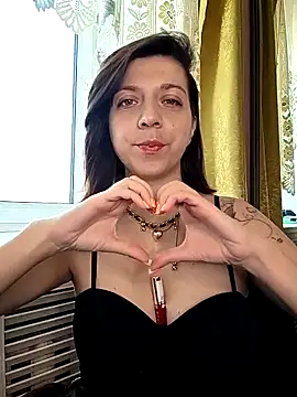 HeyyLuna online show from 05.05.26