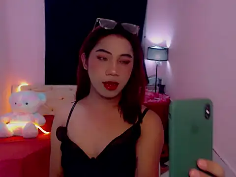 URsexyLylia online show from 06.16.26
