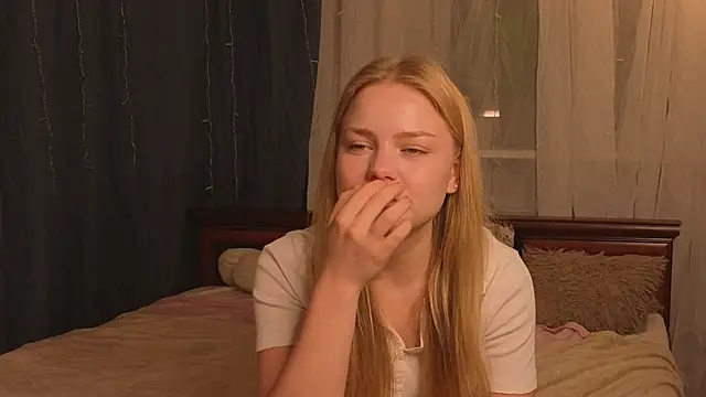 Snapshot of LavonaMadlem chatting on 06.03.26 LavonaMadlem online show from 06.03.26