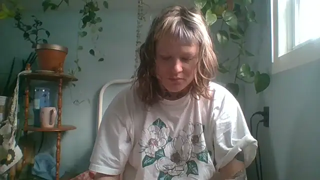 Snapshot of RosieSwitchBitch chatting on 05.19.26 RosieSwitchBitch online show from 05.19.26