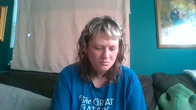 Snapshot of RosieSwitchBitch chatting on 06.18.26 RosieSwitchBitch online show from 06.18.26