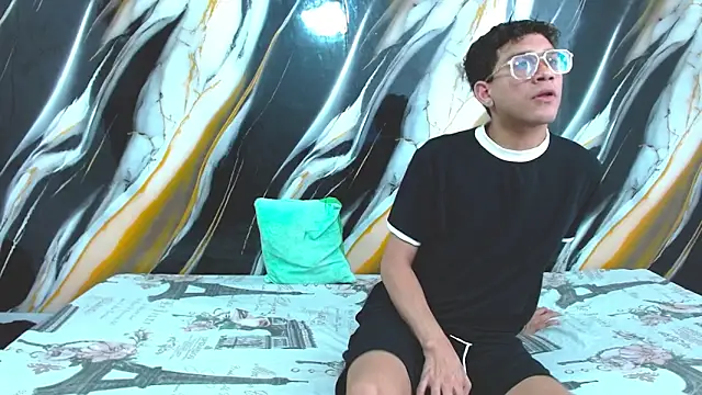 LAYAN FEMBOY online show from 05.11.26