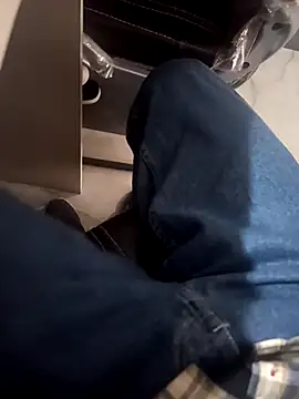 Robin681 online show from 04.25.26