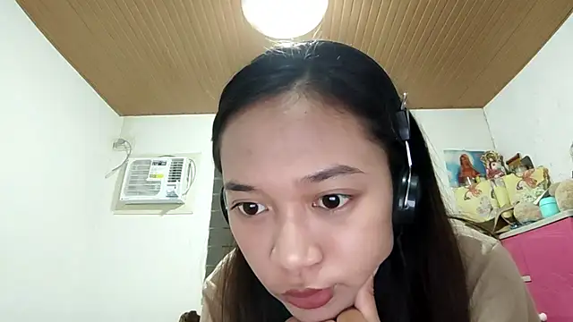 VincenzaHertler online show from 04.26.26