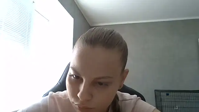 Snapshot of _Linsyy_ee_ chatting on 06.12.26 Linsyy ee online show from 06.12.26