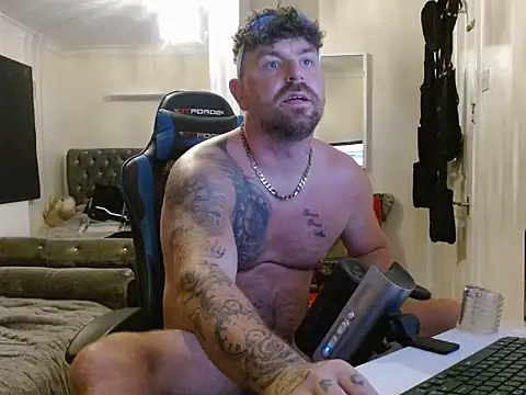 Naughtybihubbyxx online show from 07.08.26