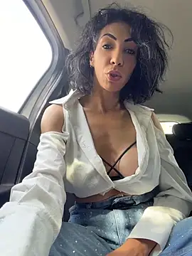 Yasmiinee online show from 04.28.26