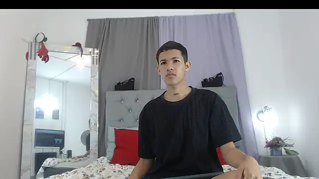 PhillipCox online show from 06.03.26