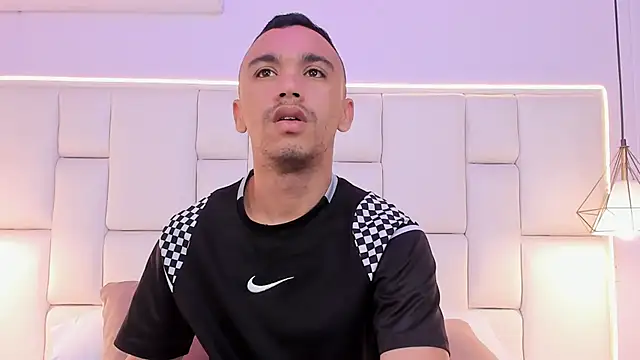 AndresSolorzano1 online show from 05.13.26
