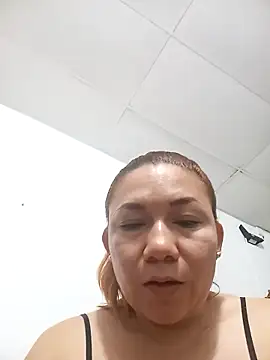 Snapshot of Luna_Morch chatting on 05.16.26 Luna Morch online show from 05.16.26