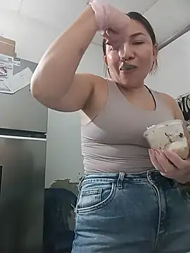Luna Morch online show from 07.25.26