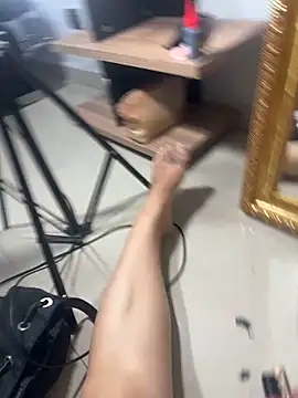 Snapshot of evabellucci- chatting on 05.19.26 evabellucci- online show from 05.19.26