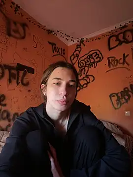 Laurie Corny online show from 04.27.26