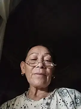 Snapshot of mouth22 chatting on 06.20.26 mouth22 online show from 06.20.26