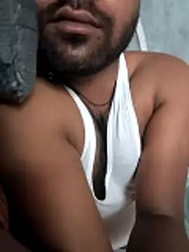 Snapshot of akhi_9899 chatting on 05.11.26 akhi 9899 online show from 05.11.26