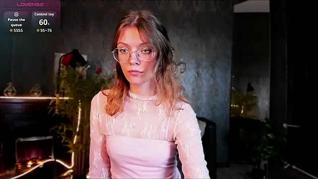 Snapshot of Avrora_Spark chatting on 05.31.26 Avrora Spark online show from 05.31.26