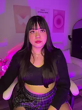 Snapshot of iEmily_ chatting on 05.17.26 iEmily online show from 05.17.26