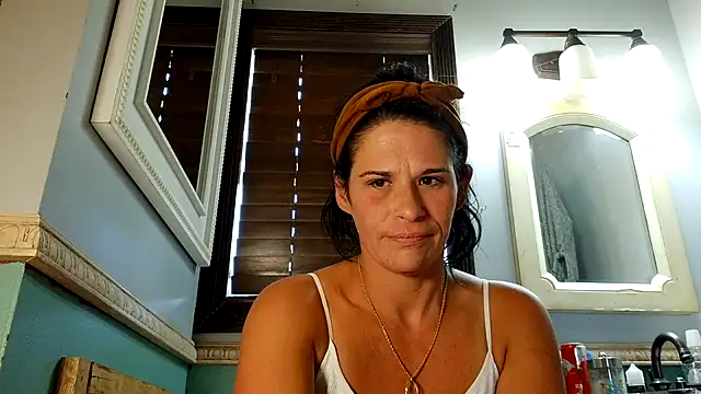 Vanessa Valentine online show from 05.18.26