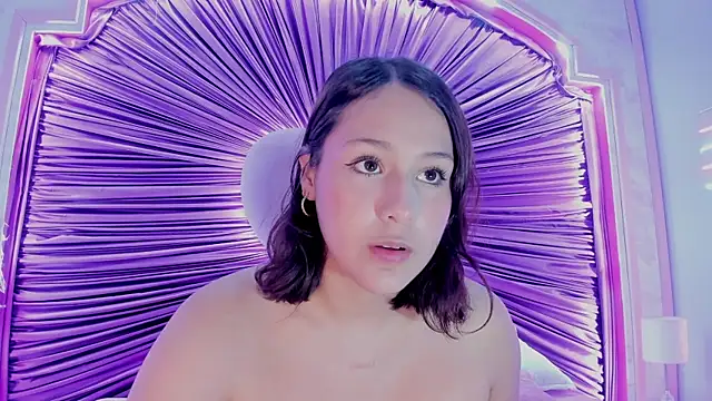 AmelieCooper online show from 06.04.26