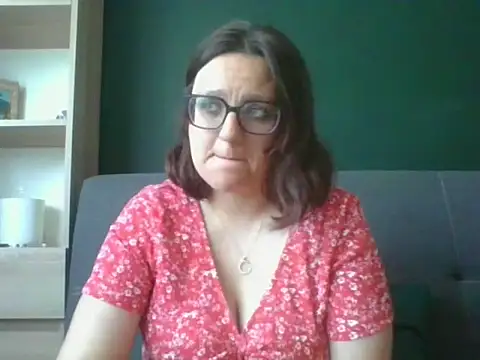 sensual paris online show from 06.02.26