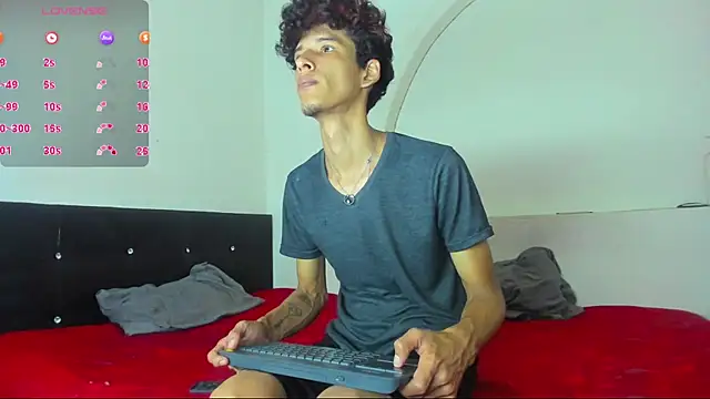 liammendoza98 online show from 05.14.26