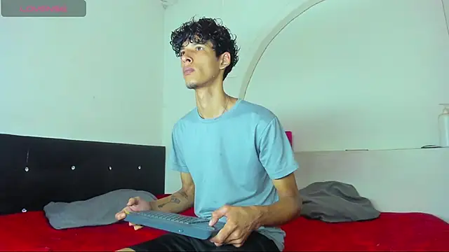 liammendoza98 online show from 05.15.26