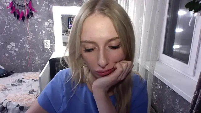 AliceTwinkle online show from 04.30.26