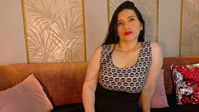 Snapshot of Dalila_5 chatting on 06.16.26 Dalila 5 online show from 06.16.26