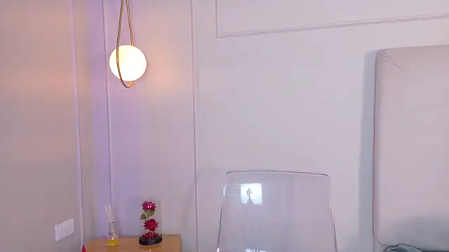 ZoeyPetit online show from 05.21.26
