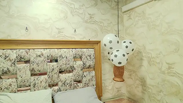 Paulina25  online show from 06.25.26