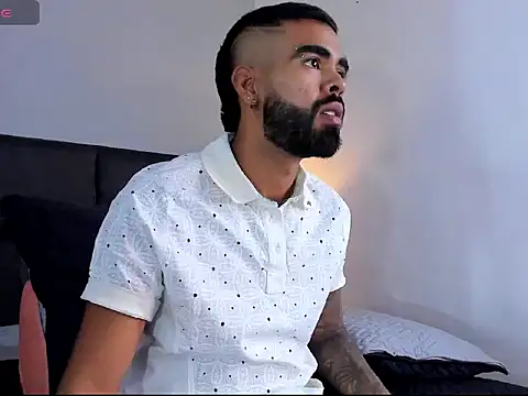  kameron9811 online show from 05.14.26