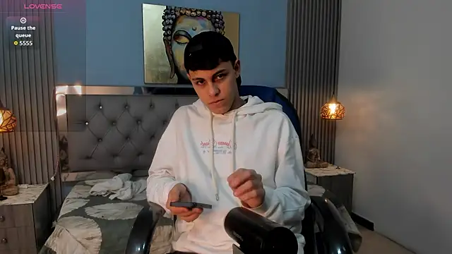Ethanx18  online show from 06.09.26