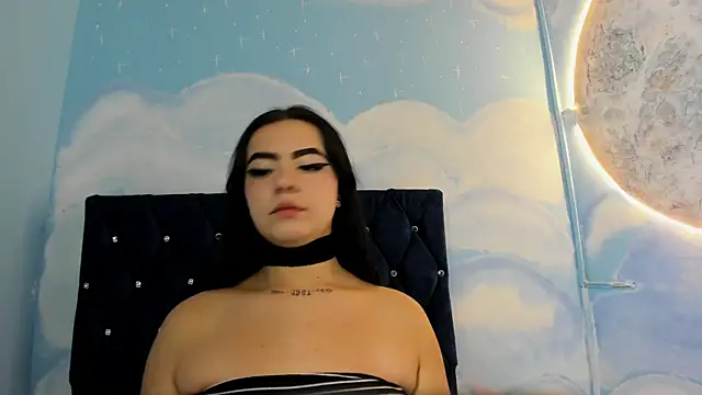Ema Isabella online show from 05.05.26