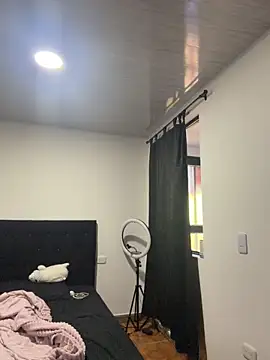 HayleyRoss  online show from 07.07.26