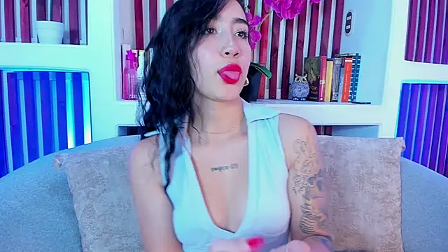 Snapshot of AshleyGross_ chatting on 05.21.26 AshleyGross online show from 05.21.26