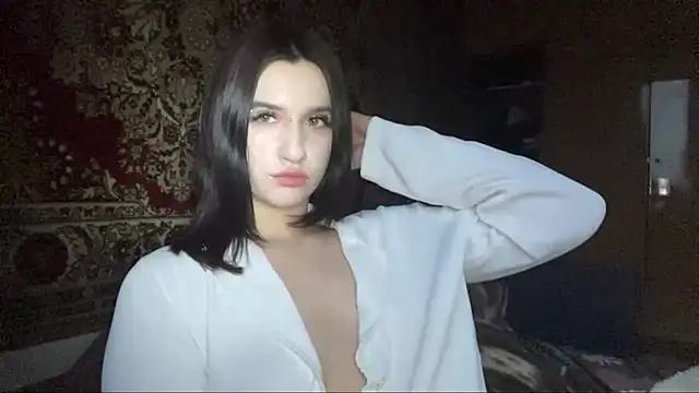 Snapshot of MarindaLueth chatting on 04.29.26 MarindaLueth online show from 04.29.26