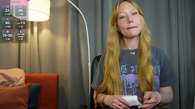  Mila Luna  online show from 05.26.26