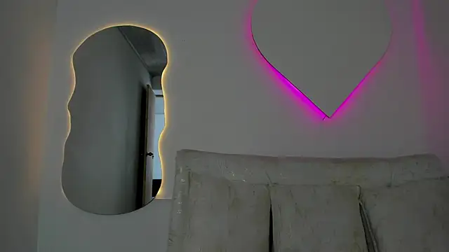 LiaCampbell  online show from 07.17.26