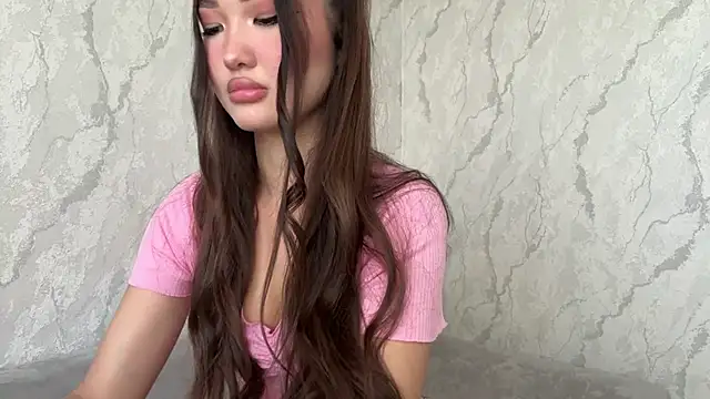 Violet Mur online show from 05.06.26