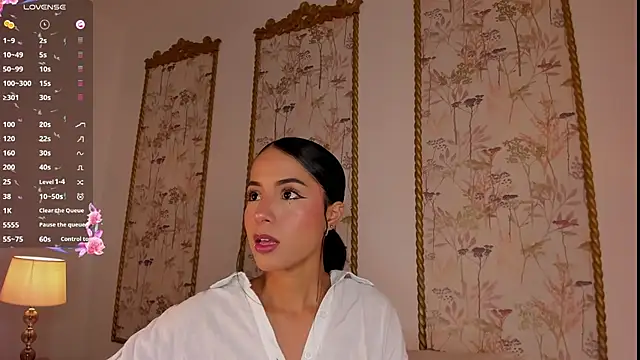 sara castro24  online show from 07.29.26