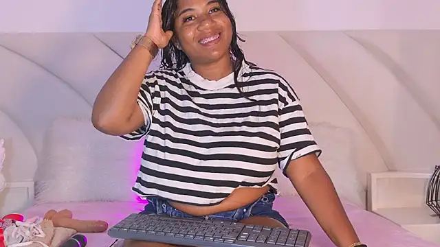 LaylaRhodes online show from 07.18.26