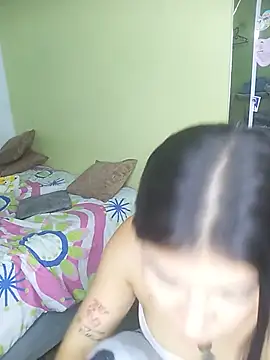 PequenaNena online show from 06.18.26